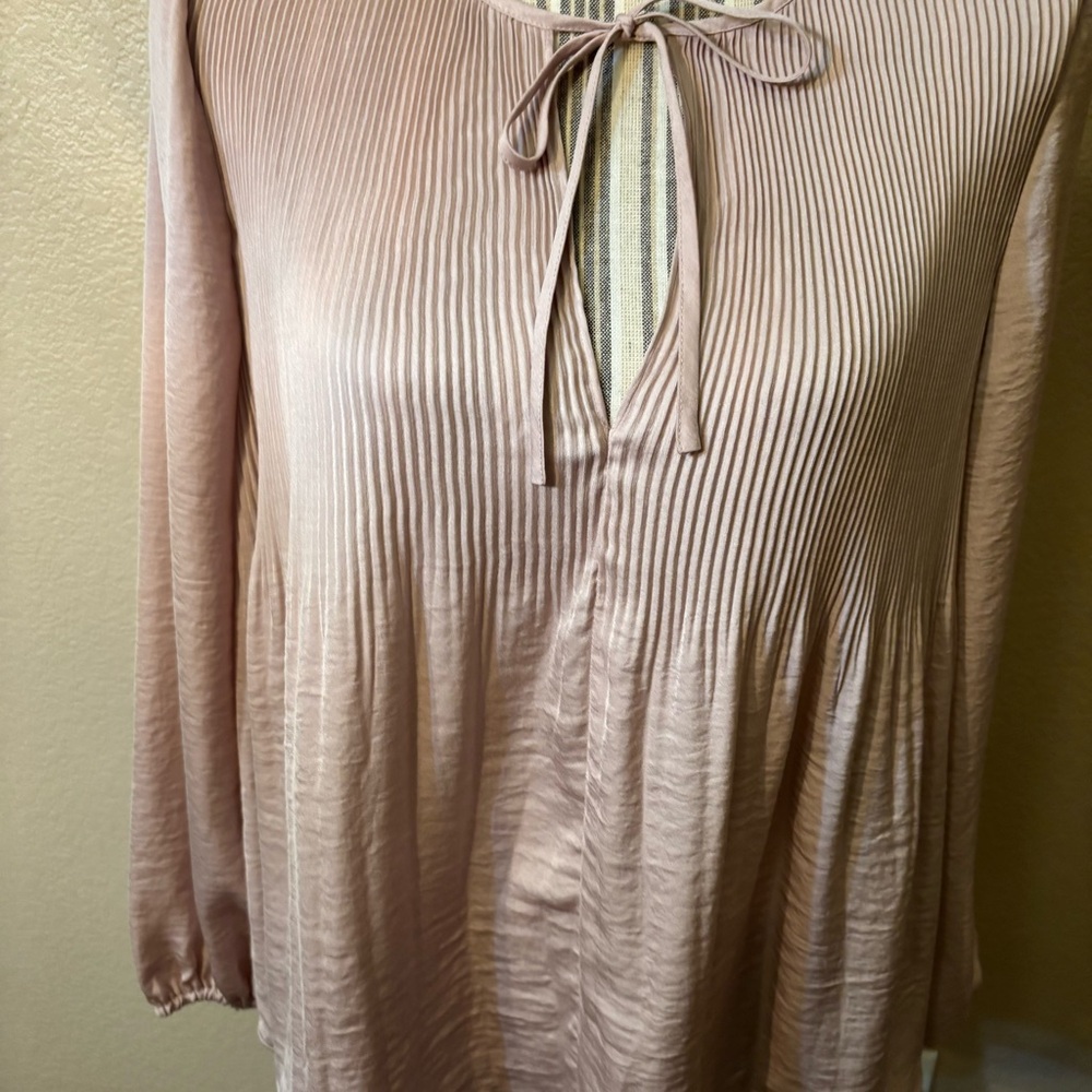 Lucky Brand Blouse Small Blush Pink Pleated Peasant Top Flowy Long Sleeves Ties - Picture 4 of 15